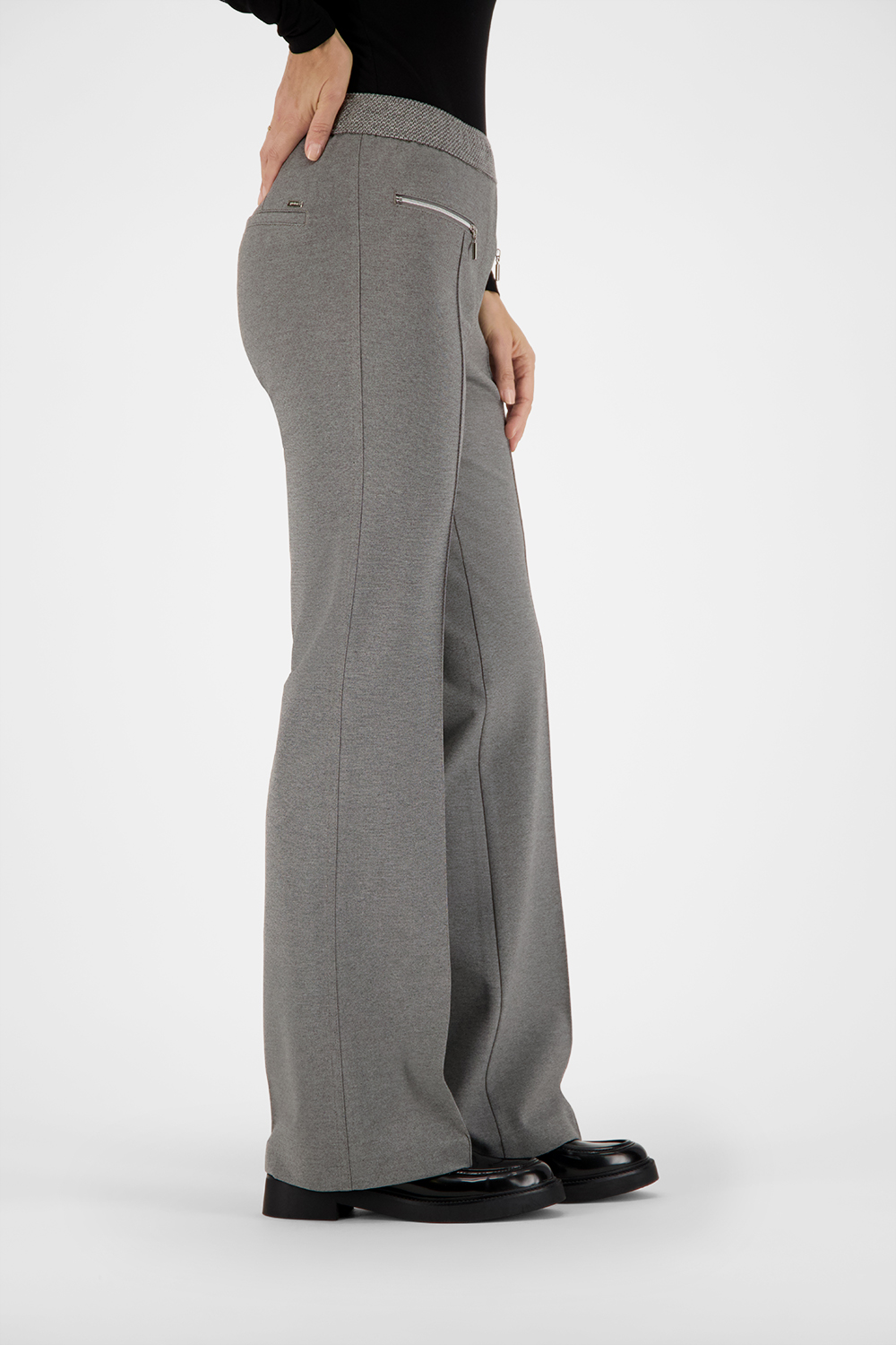ZARIA1-P-601281