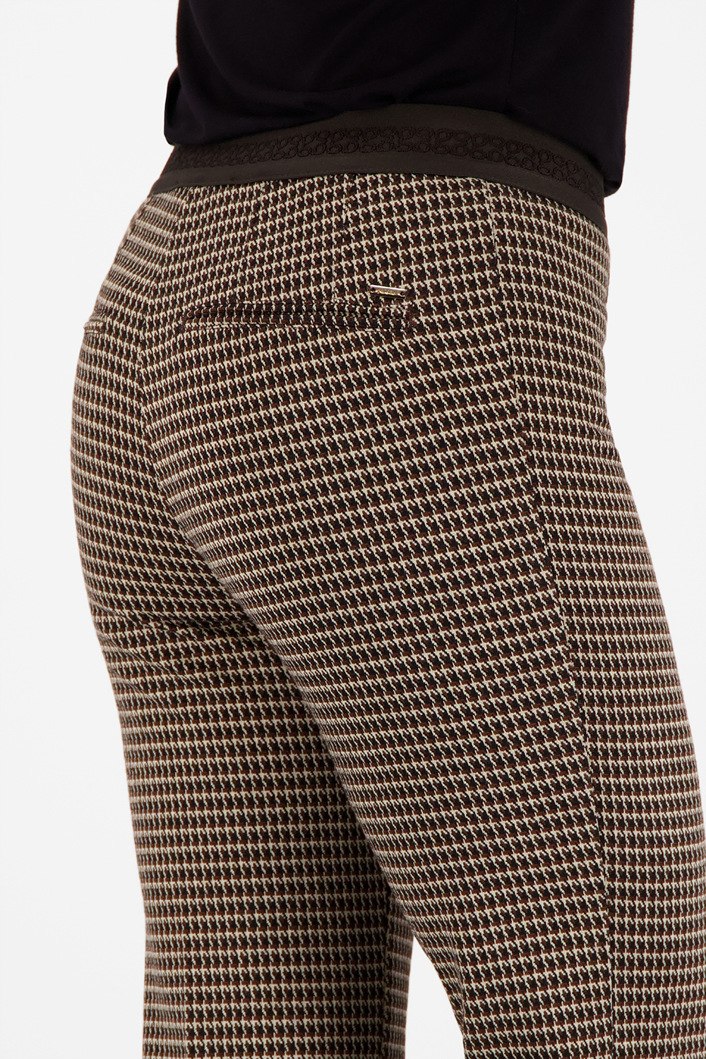 ZARIA-646381